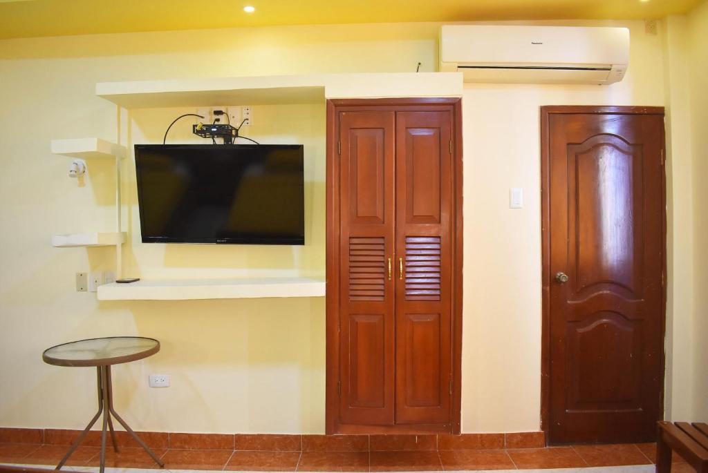 TV a/nebo společenská místnost v ubytování Hostal Galápagos - Guayaquil