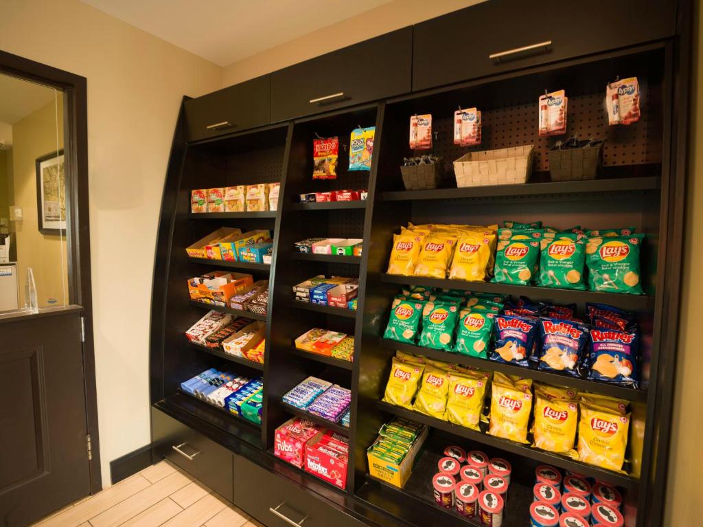 Staybridge Suites West Edmonton by IHG - Resim 36