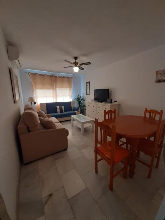 Zdjęcie z galerii obiektu Carihuela Residencial Rosario Sun & Beach w mieście Torremolinos