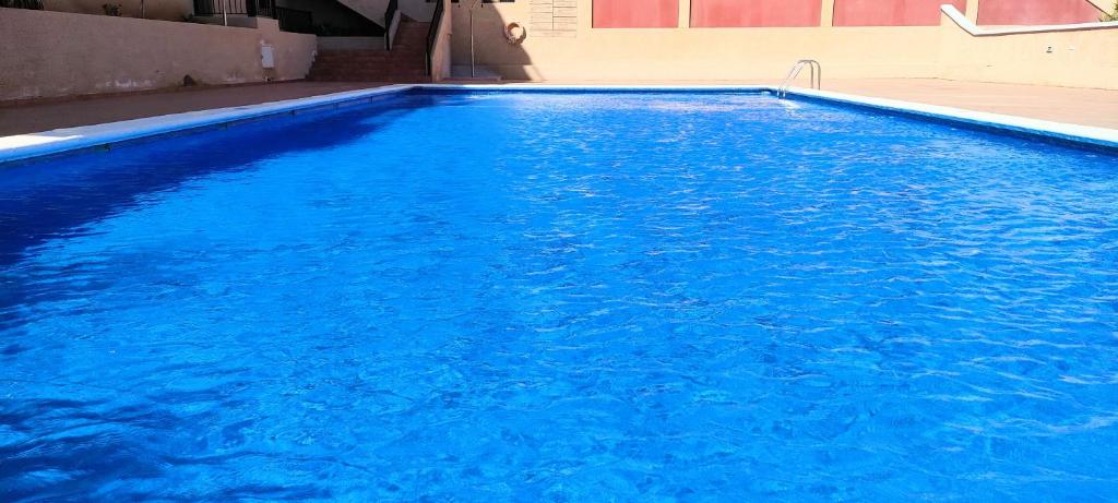 Bazén v ubytovaní CM 2 bd appartment near the sea alebo v jeho blízkosti