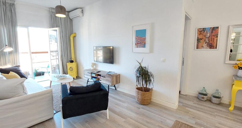 Kép AAY- Best Corfu Town & Sea Apart 2bedroom Renovated + lift / Comfy&Design+WiFi szállásáról Korfuban a galériában