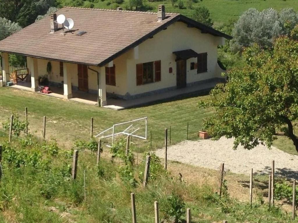 A garden outside Casa Roberto Pool with Bar 5 bedrooms 2 bathrooms Great For Groups