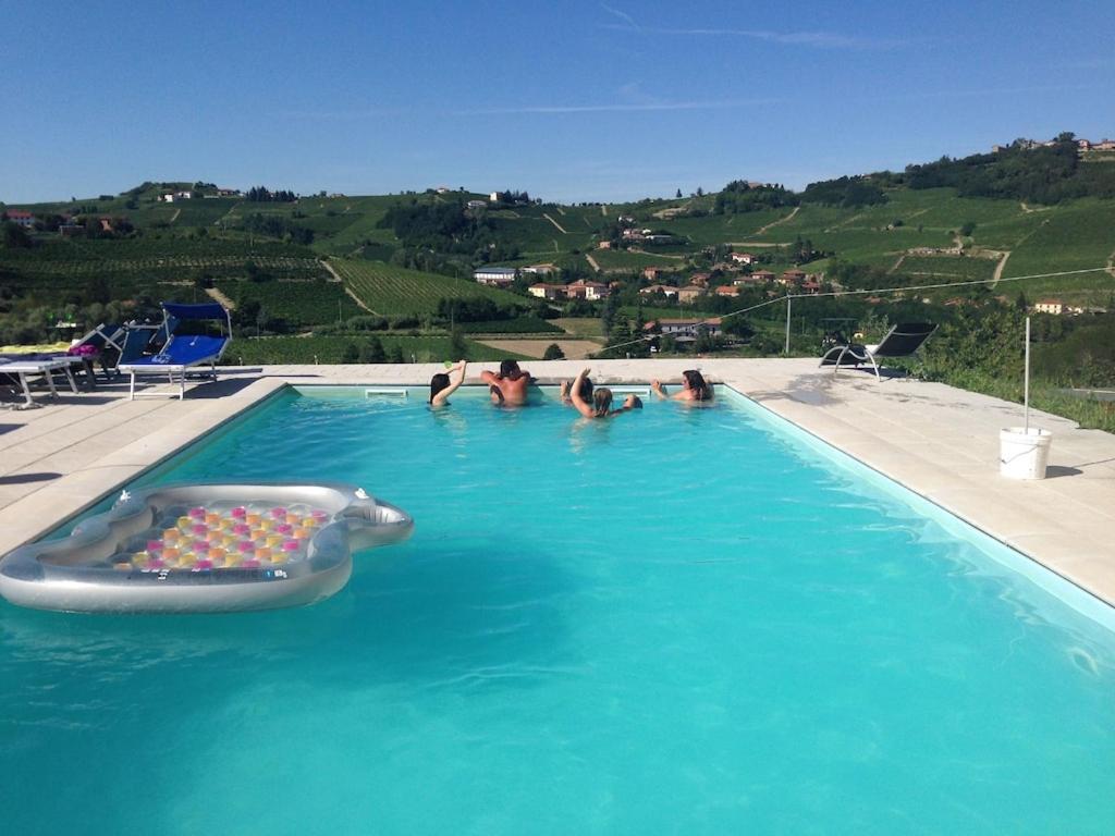The swimming pool at or close to Casa Roberto Pool with Bar 5 bedrooms 2 bathrooms Great For Groups