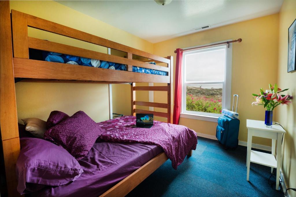 HI Pigeon Point Lighthouse Hostel - 