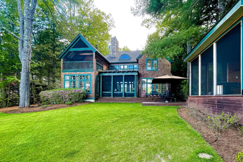 Waterfront Luxury on Lake Winnipesaukee, Moultonborough, NH