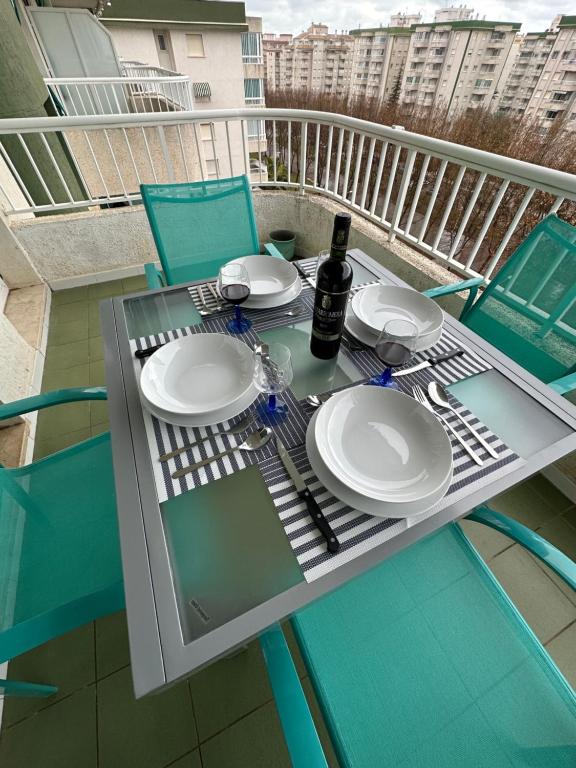 Balkón nebo terasa v ubytování Precioso apartamento con piscina