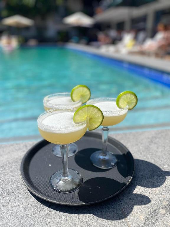 The Cavenagh - Resim 5