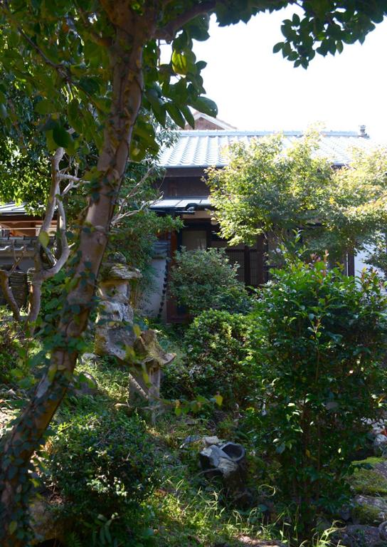 続異人館 ZOKU IJINKAN Guest Houseにある庭