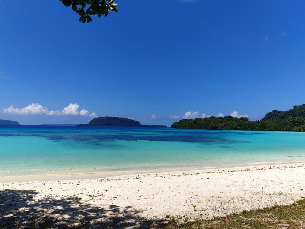 Nohe ocean view beach bungalows