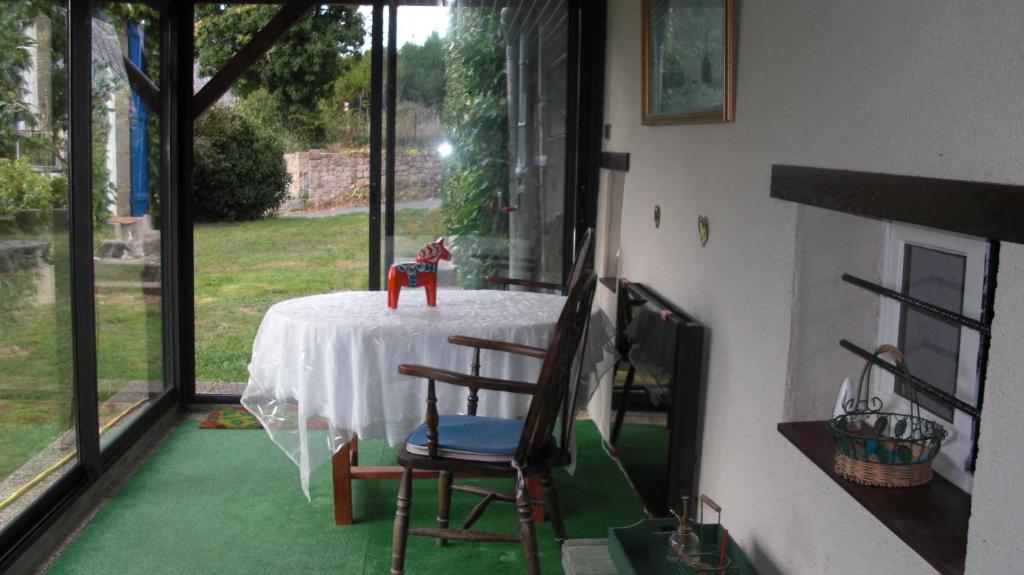 Vonkajšia záhrada v ubytovaní Captains Cabin, gite neuf dans ancienne maison campagne