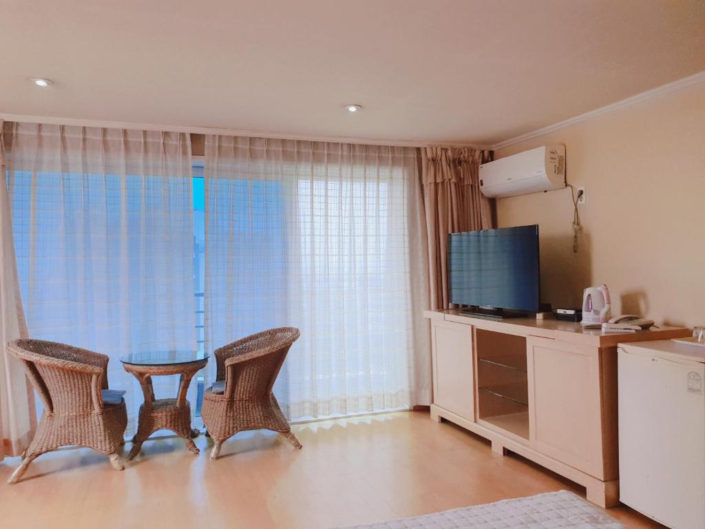 Kuchyň nebo kuchyňský kout v ubytování Hotel Good Inn