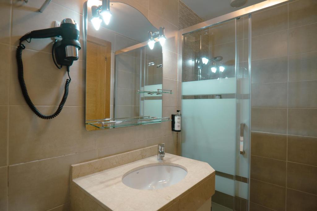 Smartr Madrid Chueca - Resim 9