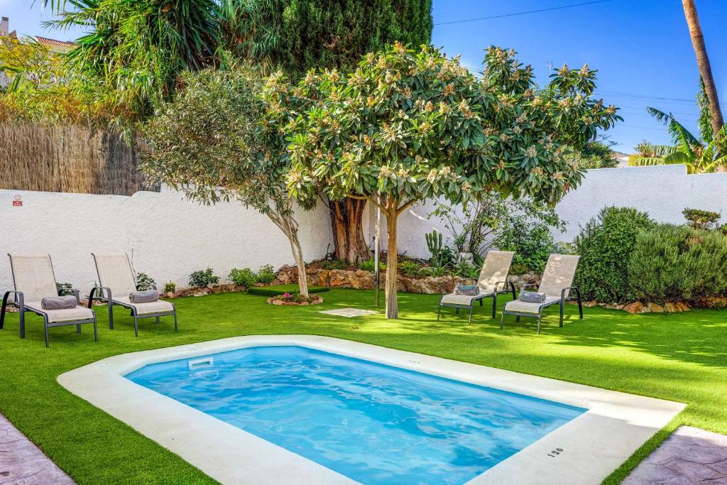 Bazén v ubytování Villa Conchita Torremolinos nebo v jeho okolí
