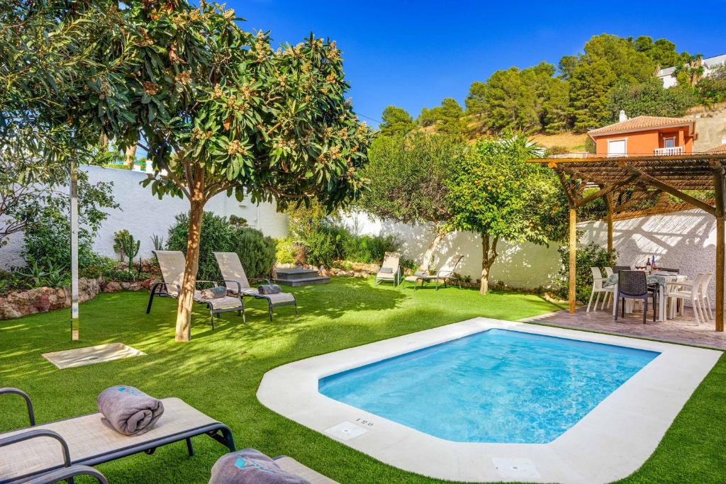 Bazén v ubytování Villa Conchita Torremolinos nebo v jeho okolí