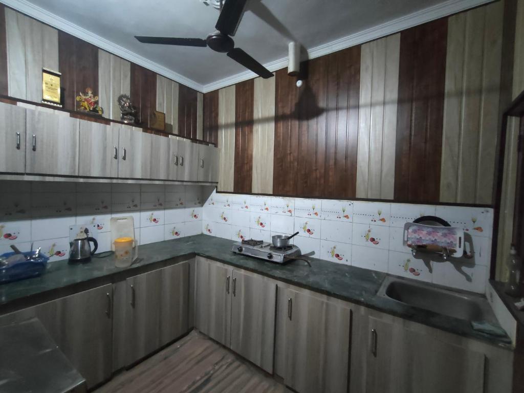 Shri Devbhoomi homestay - Appartamento Con Tre Camere Da Letto