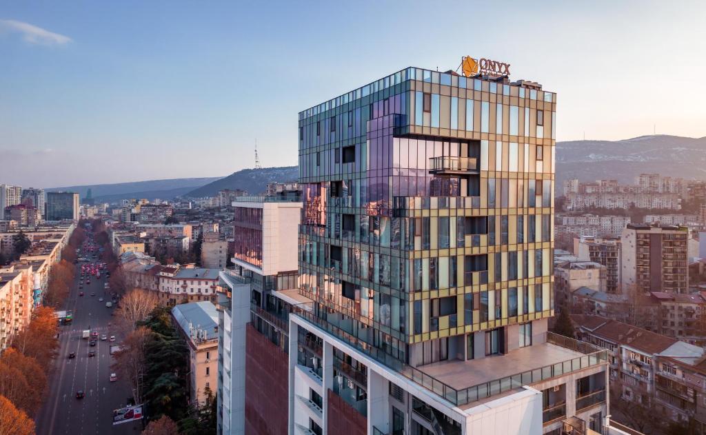 Nespecifikovaný výhled na hory nebo výhled na hory při pohledu z hotelu