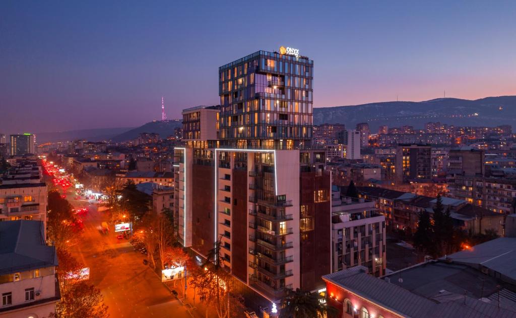 Nespecifikovaný výhled na destinaci Tbilisi nebo výhled na město při pohledu z hotelu