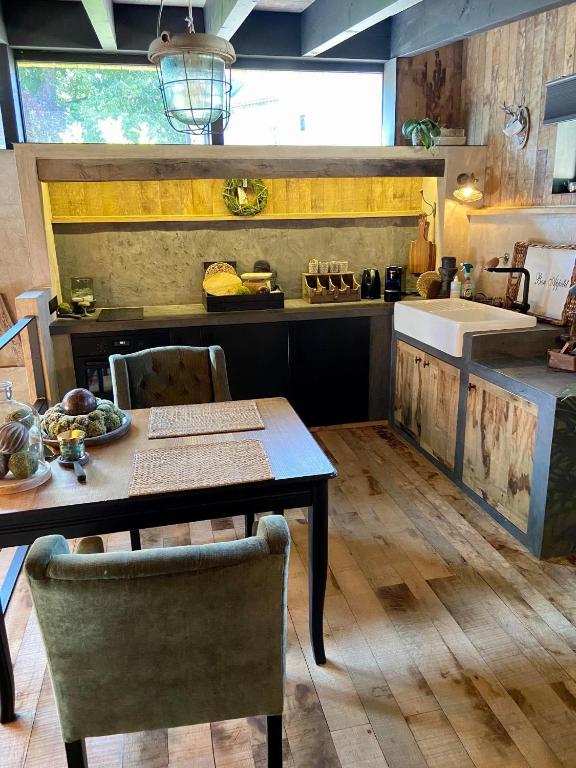 Kuchyň nebo kuchyňský kout v ubytování Le Loft ATELIER