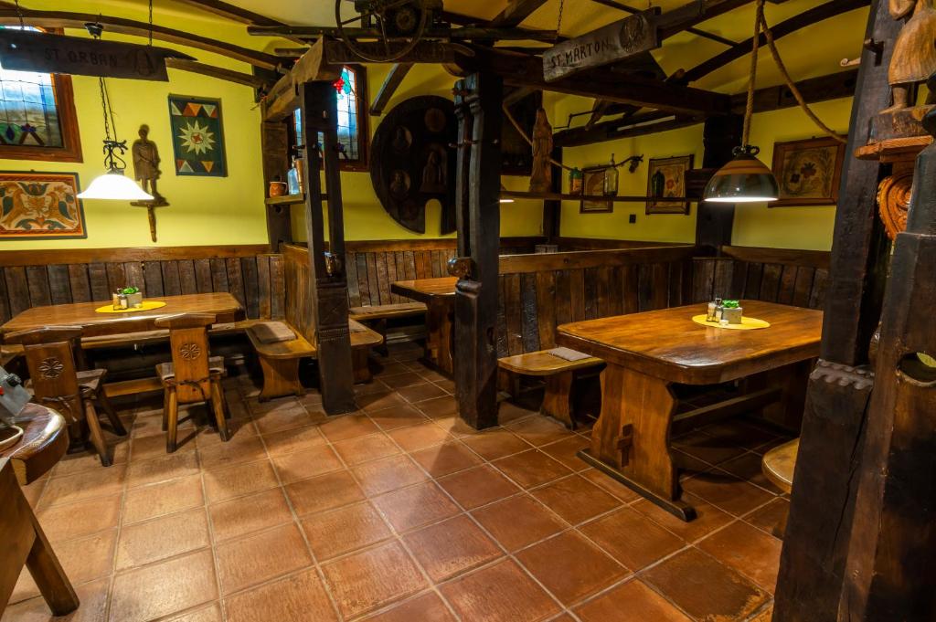 Restaurace v ubytování Hotel Bacchus