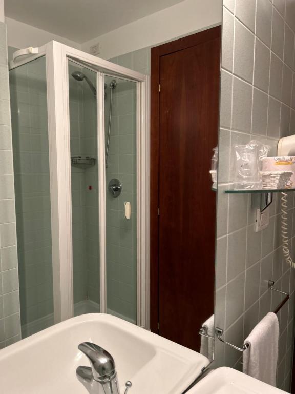 Koupelna v ubytování Hotel Due Torri Tempesta