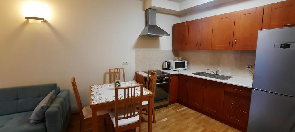 Angel City Apartments - 14