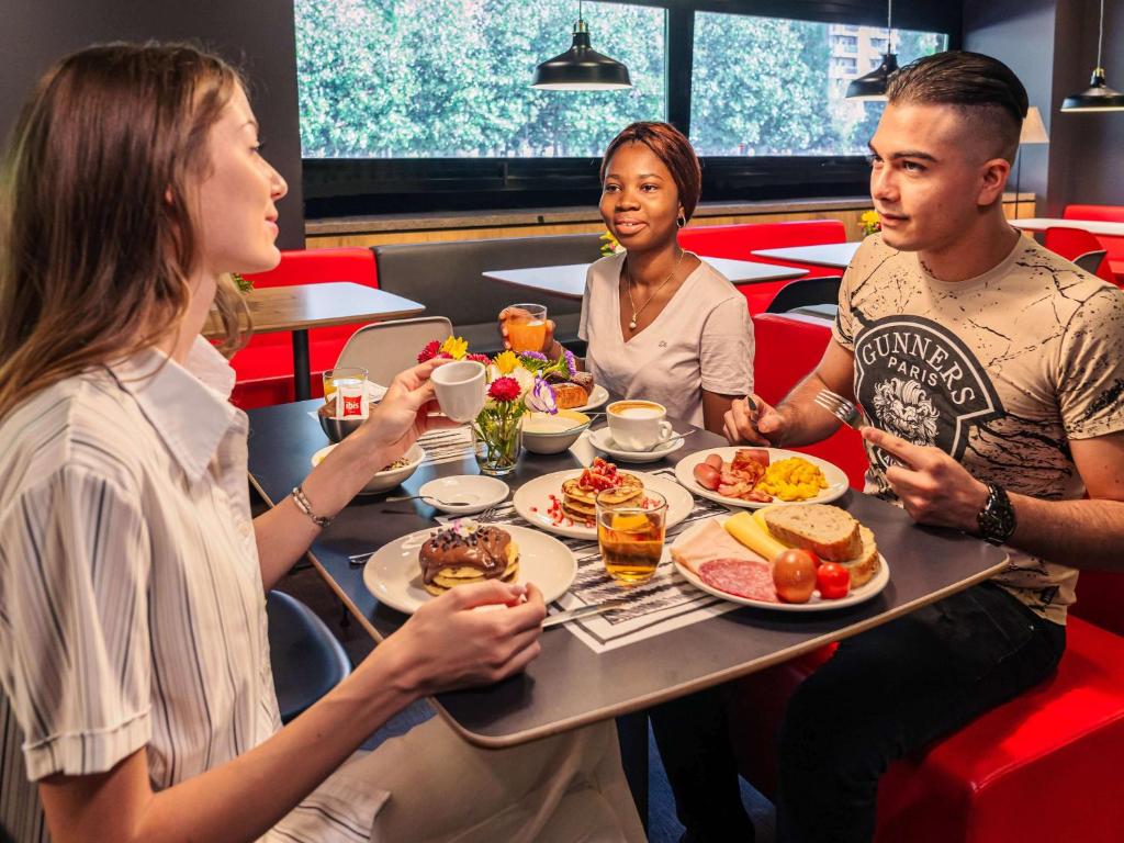 Fotografie z fotogalerie ubytování Hotel Ibis Milano Ca' Granda v Miláně