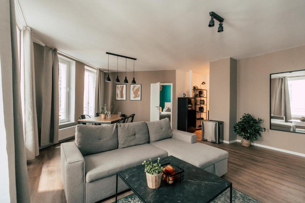Luga Homes - Zoo - Two-Bedroom Apartment 