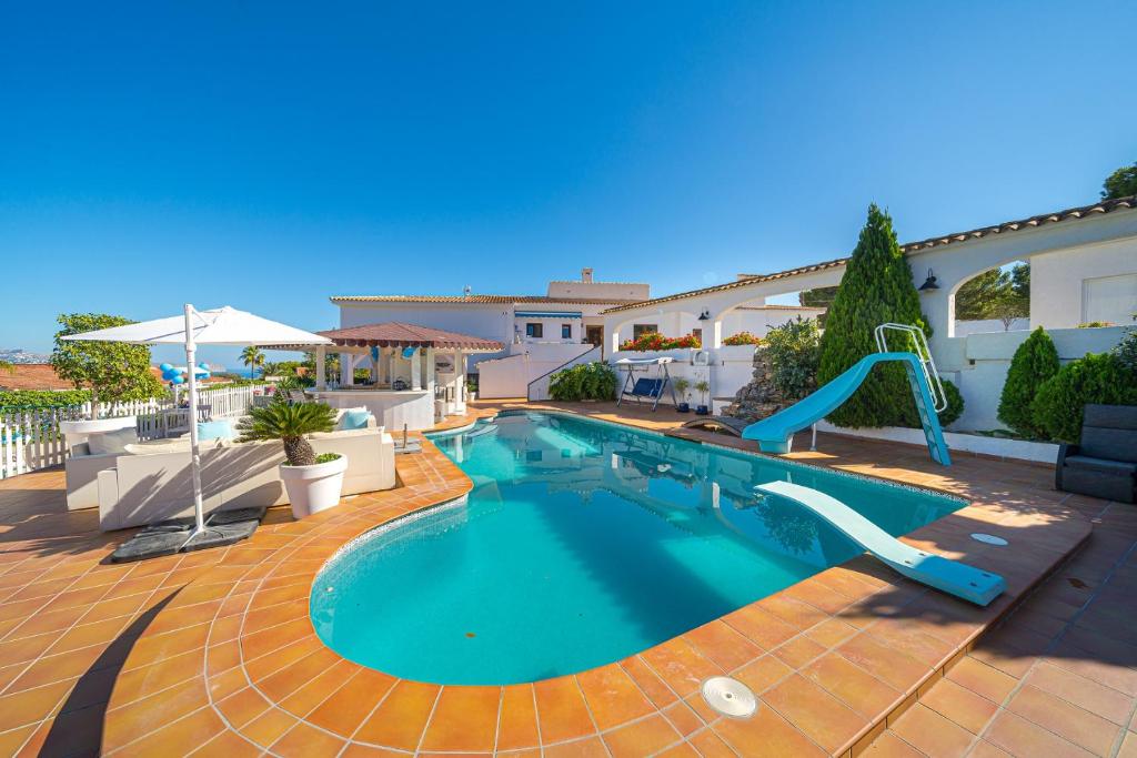 Bazén v ubytování Villa Belmonte FAMILY VILLA nebo v jeho okolí
