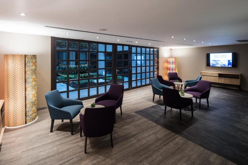 Catalonia Avinyo - Resim 6