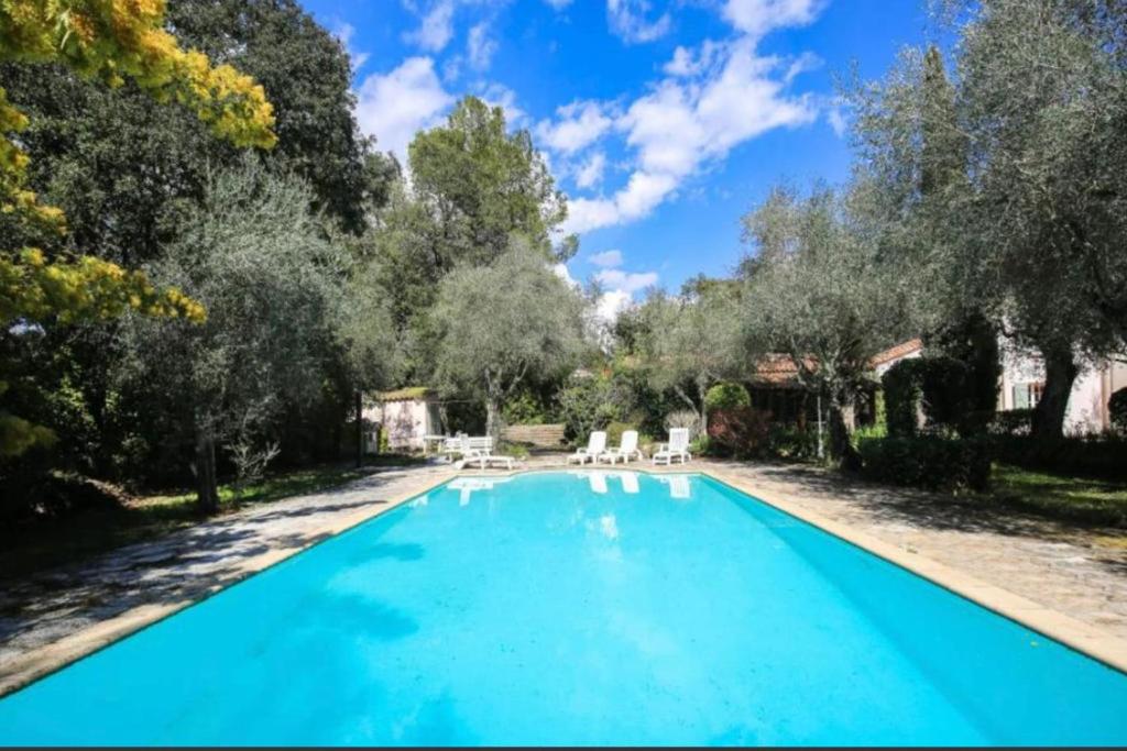 Beautiful Provencale Villa with pool!