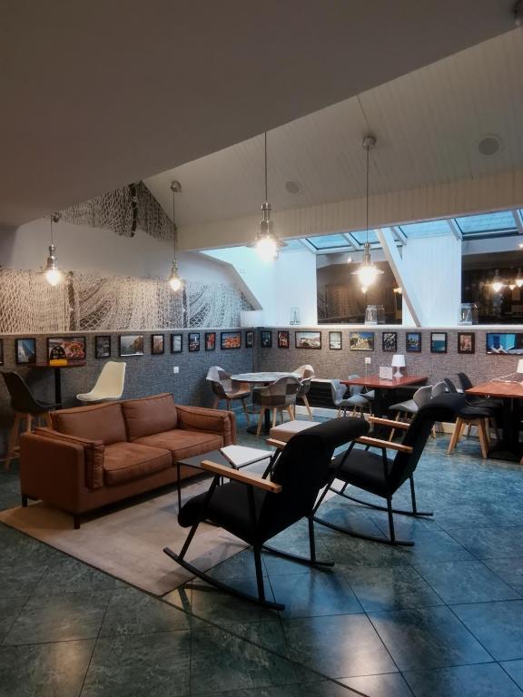 Posezení v ubytování Logis, Hôtel Au Chêne Vert, Saint-Brieuc Nord