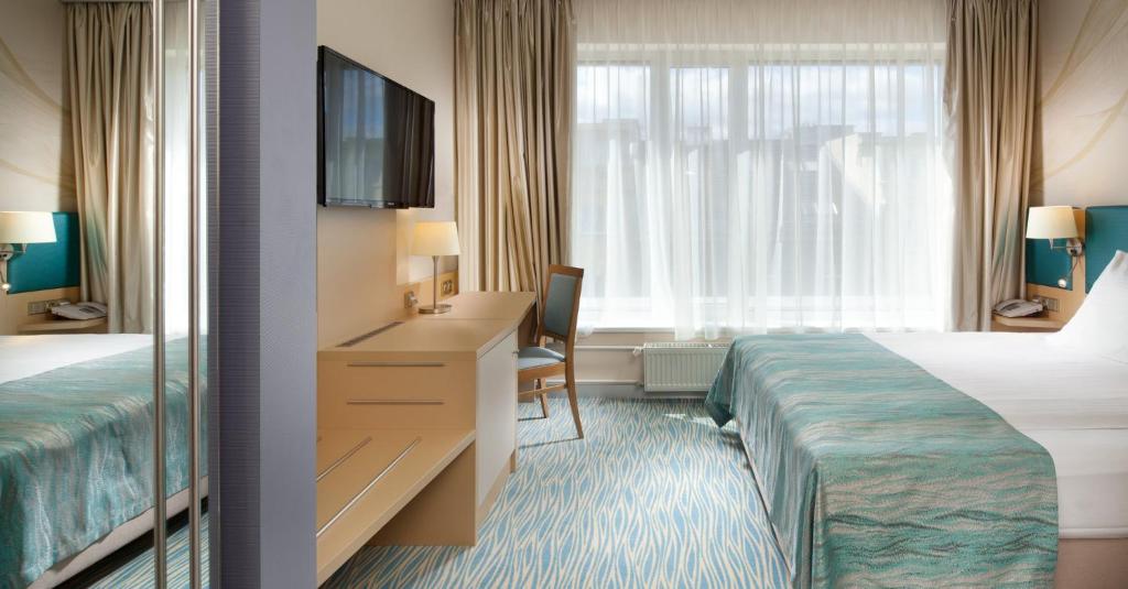 Holiday Inn Prague by IHG - 10