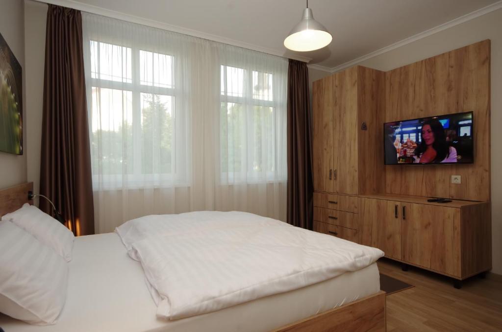 Almásy Apartmanház Gyula - Apartment With Balcony