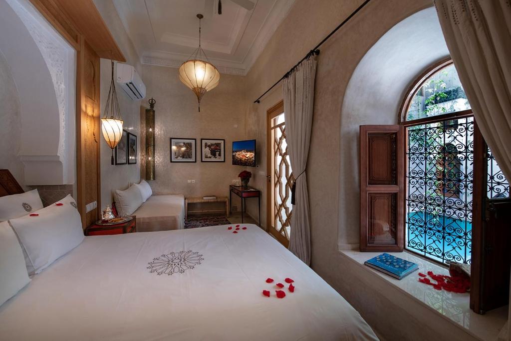 Bazén v ubytování Riad Dar Justo Hotel Boutique & Spa nebo v jeho okolí