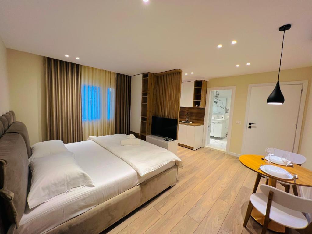 Tirana Center Hideaway - One-Bedroom Apartment