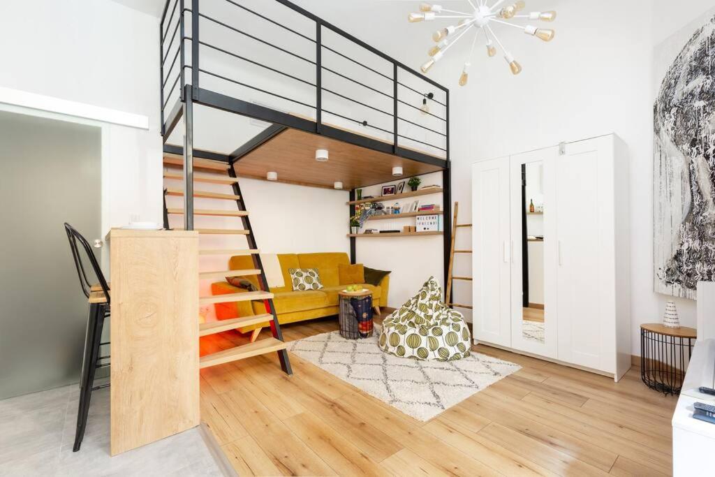 Stylish and smart apartment in the center 1075 Budapest, 7 Kazinczy utca földszint, 4-es lakás kép - 1