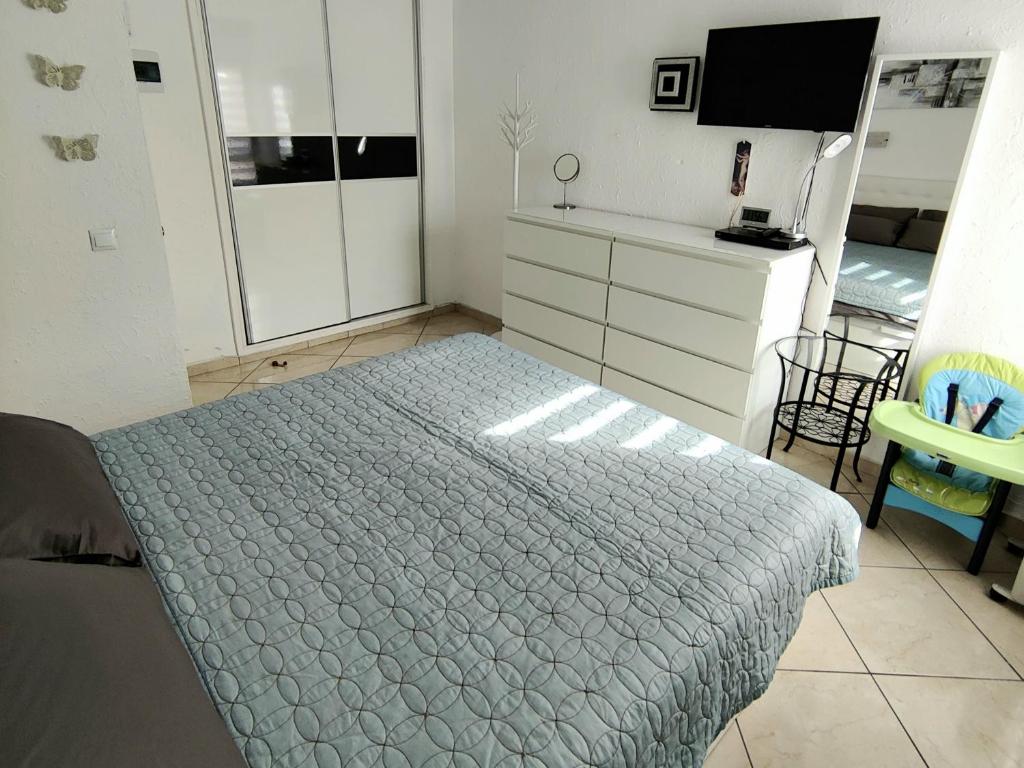 Postel nebo postele na pokoji v ubytování Minerva 1-Bedroom close to the beach park etc
