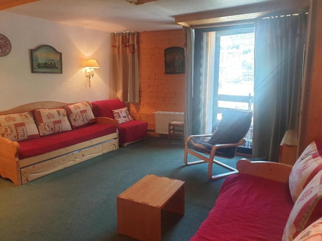 Charmant studio 32m², balcon, proche pistes, Les Menuires - FR-1-574-45