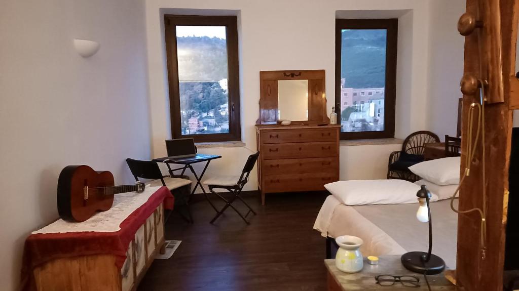 A seating area at semplicemente casa, Via S Valerio 42