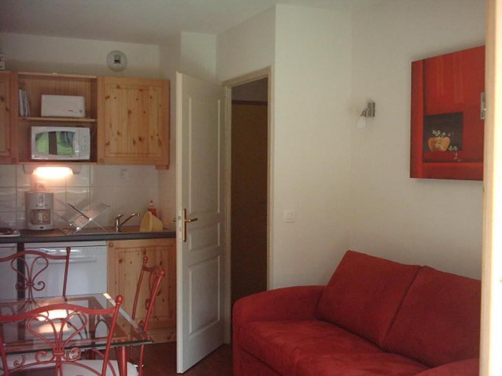 Appartement Valfréjus, 2 pièces, 4 personnes - FR-1-265-206にあるシーティングエリア