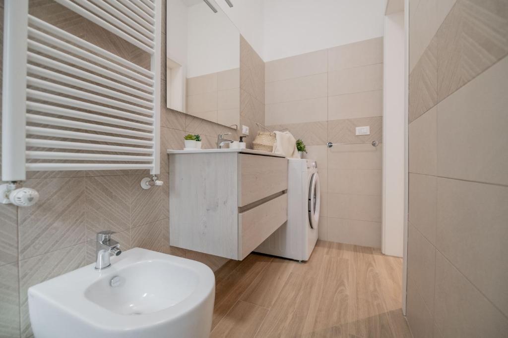 A bathroom at Realkasa La Pigna Flat