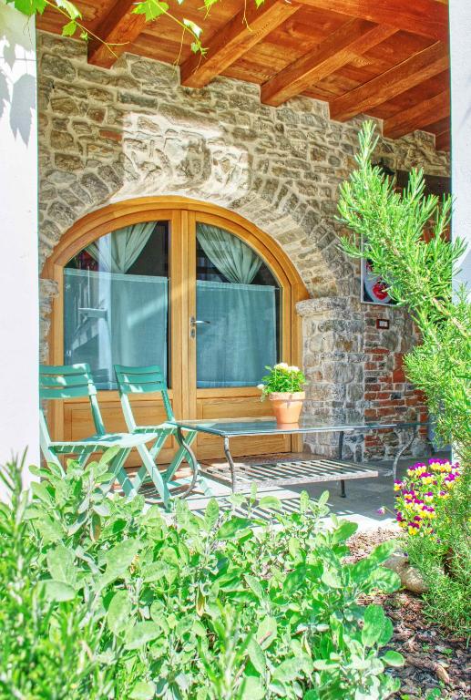 A garden outside Romantic Boutique Hospitality
