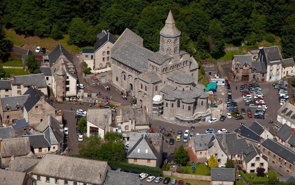 Pohľad z vtáčej perspektívy na ubytovanie Iris, Gîte Saint Antoine, Orcival, entre Sancy et Volcans d'Auvergne