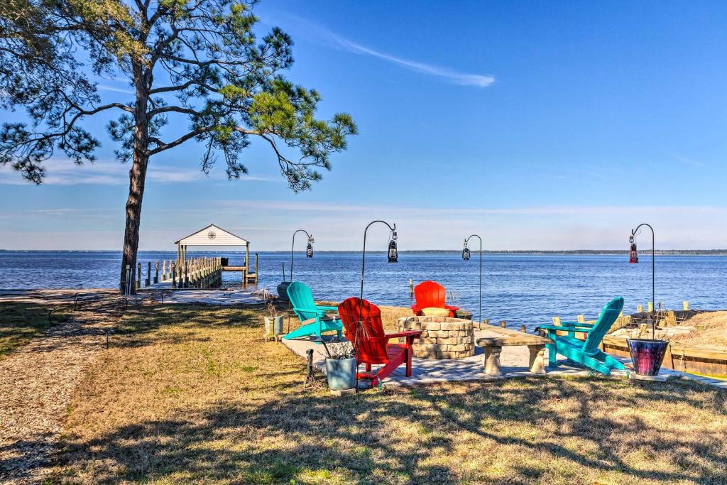 East Bay Vacation Rental with Dock!, Navarre (updated prices 2024)