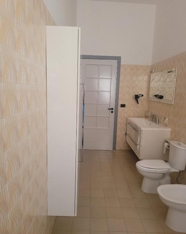A bathroom at Villa ANNY