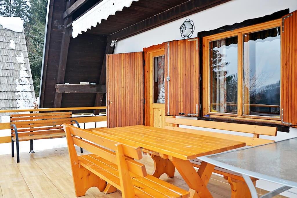 Balkón nebo terasa v ubytování Hiša Pr Valter