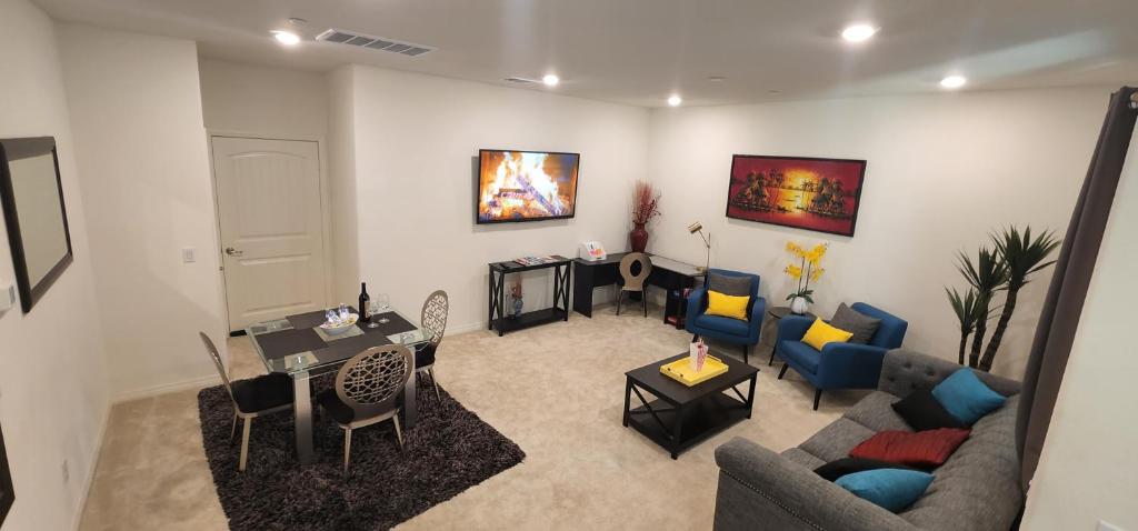 Private Lux Apartment in a new community - Housity