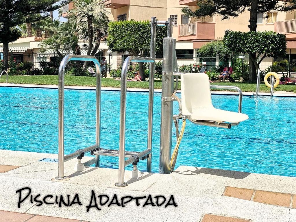 The swimming pool at or close to Las Gondolas 602