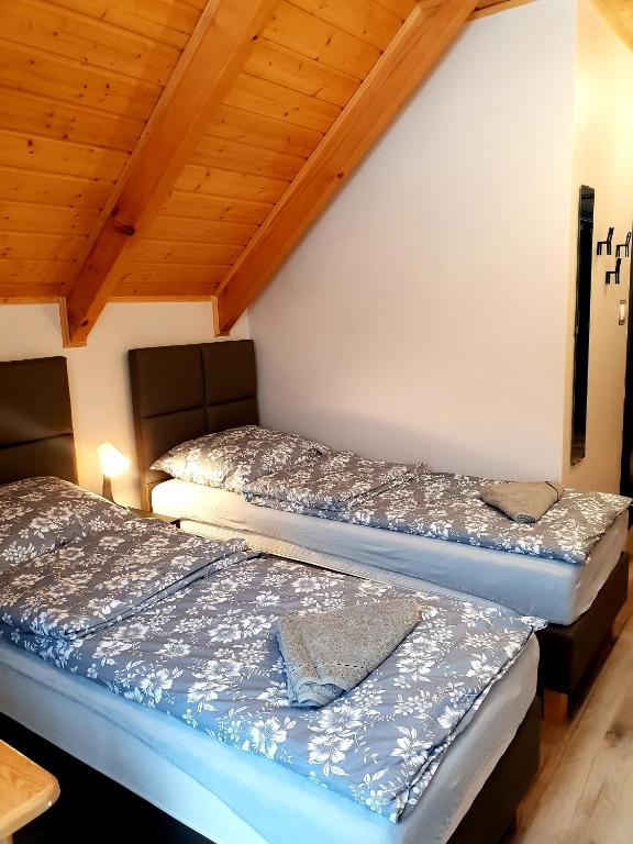 Przystanek Letnisko - Habitación Doble Con Baño Privado