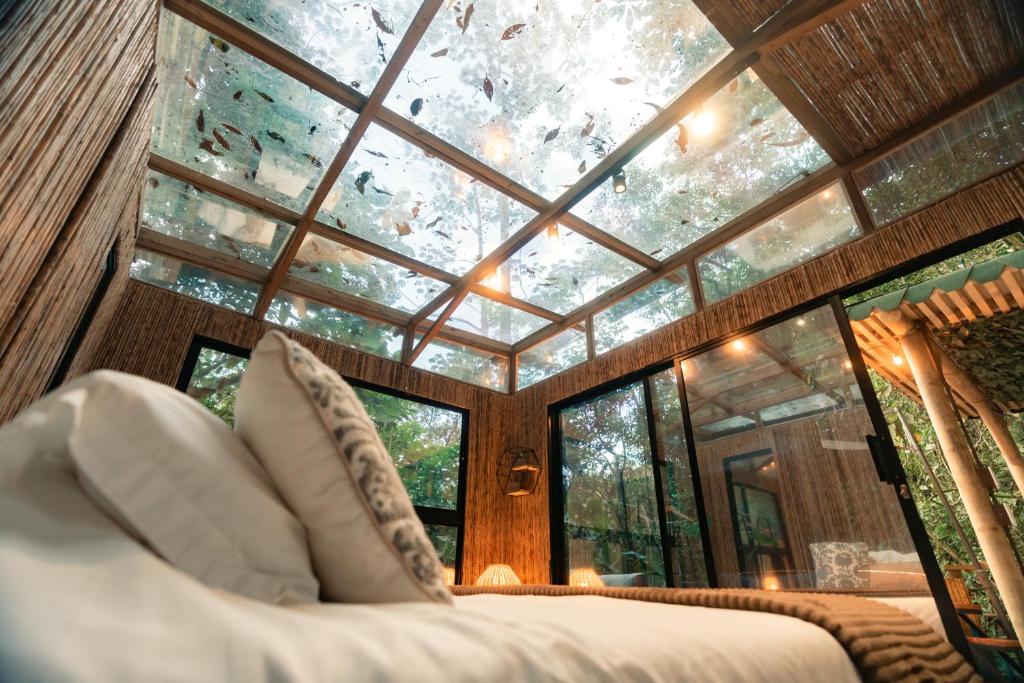 Posezení v ubytování BubbleSky Glamping Guatapé